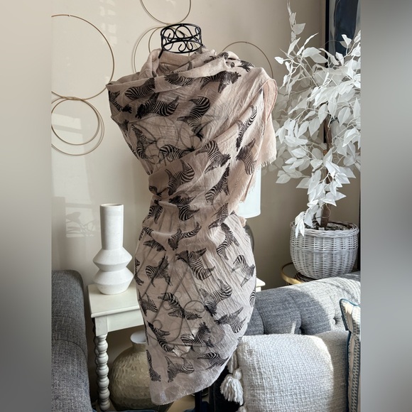 Tickled Pink Accessories - NWT Tickled Pink Black & Tan Zebra Print Wrap Scarf Size 27”x 76”